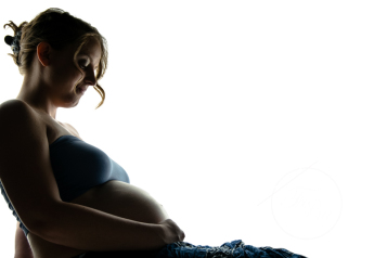 Hannover bietet die ideale Kulisse für zauberhafte Schwangerschaftsaufnahmen.