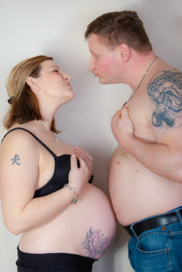 Freden wird zum Ort liebevoller Schwangerschaftsaufnahmen, die Ihre Verbindung zum Baby festhalten.