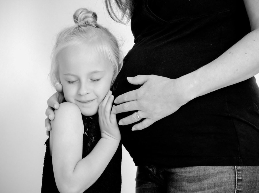 Duingen bietet die ideale Umgebung für emotionale Schwangerschaftsaufnahmen.