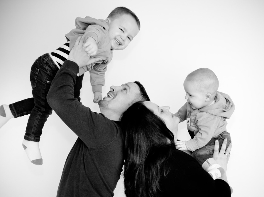 Halte die wertvollen Momente deines Babys in Kalefeld durch liebevolle Fotos fest.