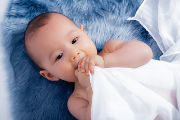 Halte die einzigartigen Eigenschaften deines Babys in Alfeld durch authentische Fotos fest.