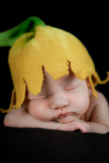 Fange die unschuldigen Momente und Zärtlichkeiten deines Neugeborenen in Bovenden in zauberhaften Bildern ein.