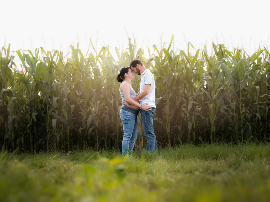 Schwülper: Schwangerschaftsfotografie im eigenen Zuhause in Schwülper.