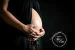 Bad Grund lädt dich ein, die Vorfreude und das Glück der Schwangerschaft in zarten Bildern festzuhalten.