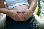 Salzhemmendorf: Vorfreude und Glück der Schwangerschaft in einfühlsamen Babybauchfotos festhalten.